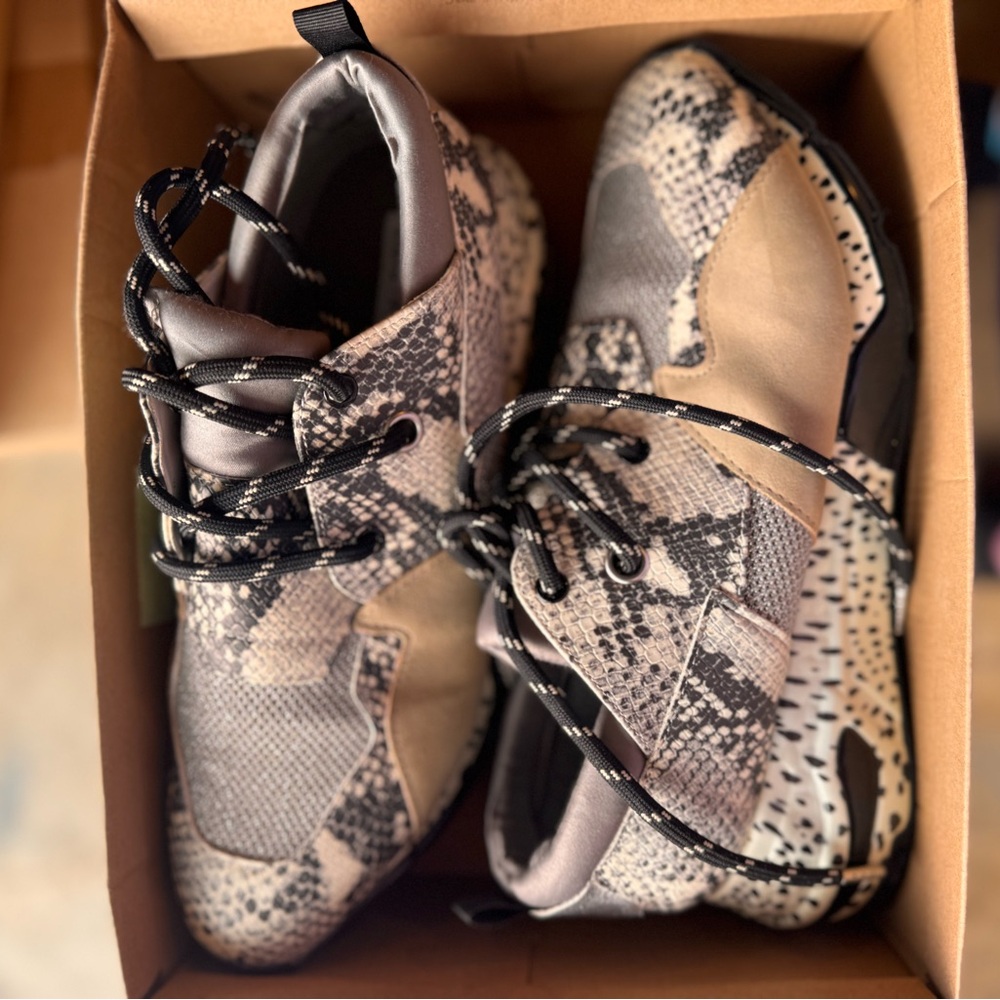 Steve Madden Snake Print Athletic Shoes - Black and Gray
